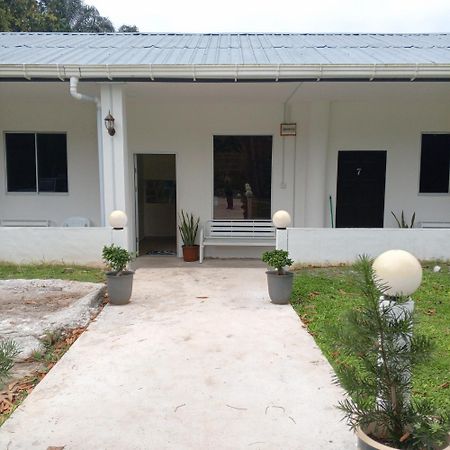 Sukau Tomanggong View Bed & Breakfast Esterno foto